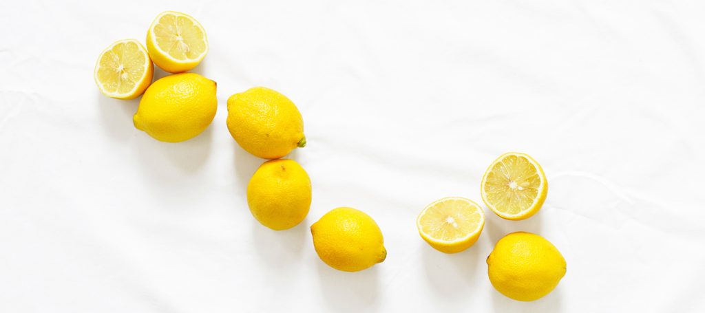 effects of citric acid - lemons in a line